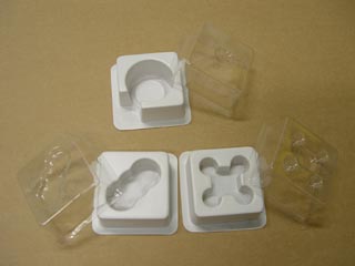 0.5mm厚的透明PET蓋+0.7mm厚的PS底吸塑盒
